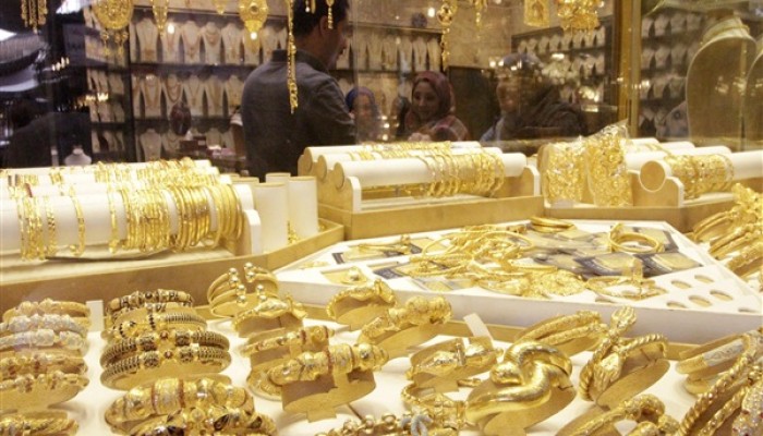 "الدولار" يختفي وجرام الذهب عيار 24 بـ663 جنيهًا