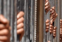 الاحتلال الصهيوني يهدد بتغذية معتقليْن فلسطينيين مضربيْن عن الطعام قسرياً