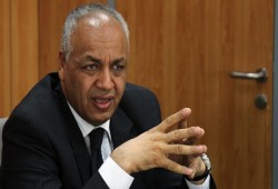 مصطفى بكري يهدد بتصفية أمير قطر جسديا (فيديو)