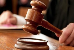 أهالى المعتقلين بسجن الوادى الجديد يتجمهرون أمام مكتب المحامى العام بأسيوط