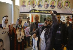 وقفة في غزة تضامناً مع المعتقلين في سجون الاحتلال