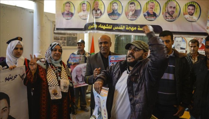 وقفة في غزة تضامناً مع المعتقلين في سجون الاحتلال