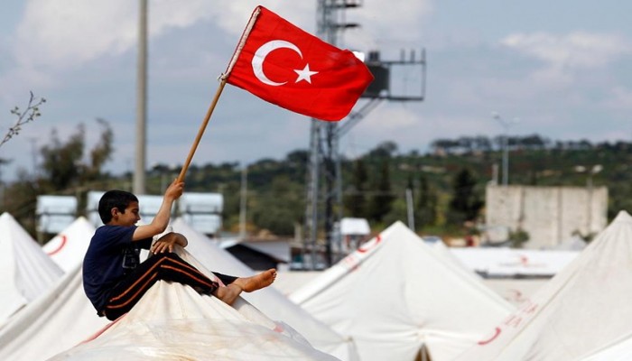 تركيا تبدأ توزيع بطاقات الدعم المادي للاجئين بداية 2017