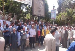 الأهالي يحاصرون مركز شرطة الحامول بعد اعتداء وكيل نيابة على مواطن