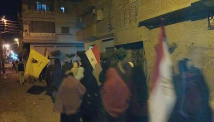 انتفاضة ليلية بديرب نجم بالشرقية تؤكد"لساها ثورة يناير" في الشوارع والميادين