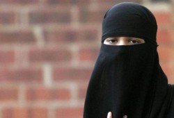 صحيفة ألمانية حول حظر النقاب: المنع ضد المسلمين لا يفيد