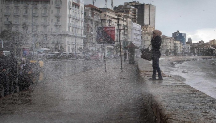 أجازة دراسية وإغلاق الموانئ.. تعرف على آخر تطورات سوء الأحوال الجوية