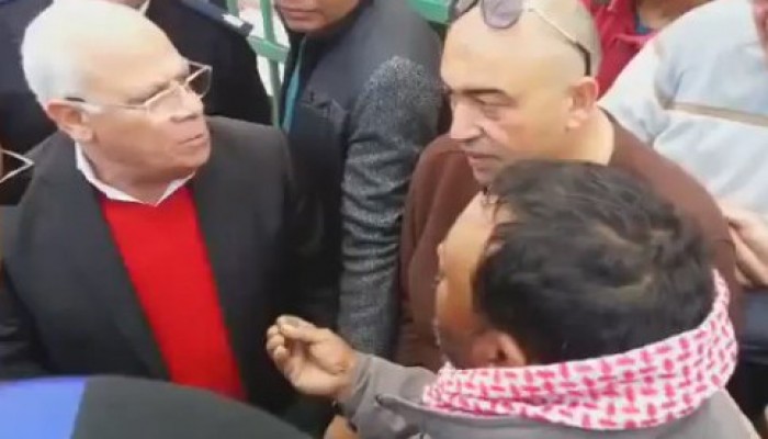 مواطن يشتكي لمحافظ بورسعيد من الغلاء فيرد المحافظ : أنت إخواني ويأمر باعتقاله !
