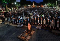 مهرجان تضامني مع فلسطين وحلب بتركيا