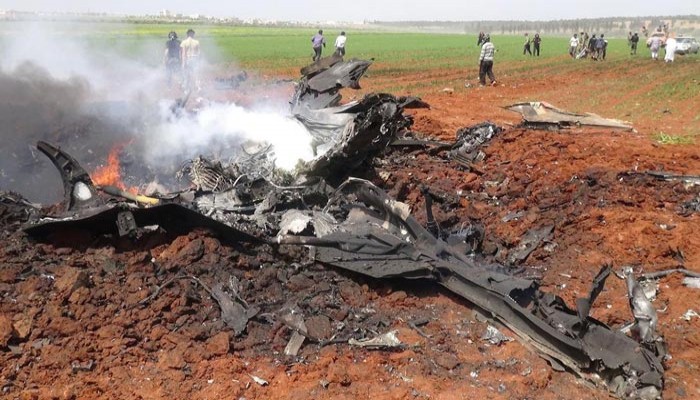 سقوط طائرة حربية للنظام السوري فوق حلب وهلاك طاقمها