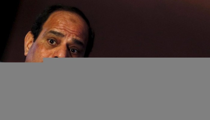 "#السيسي_لا_يمثلنا" هاشتاج يتصدر "تويتر".. ومغردون: "بيمثل علينا"