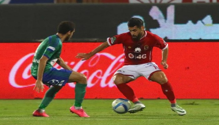 الأهلي يخطف فوزا جدليا على المقاصة ليعزز صدارة الدوري