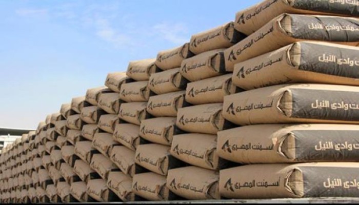 طن الإسمنت يرتفع إلى 835 والحديد إلى 9300 جنيه