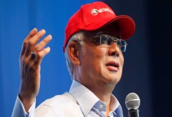 رئيس الوزراء الماليزي يدعو إلى تدخل خارجي لوقف "الإبادة الجماعية" للروهينجا في مينمار