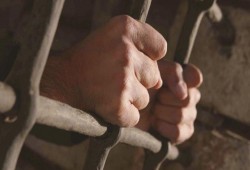 تدهور صحة المعتقلين في سجن طرة بسبب الإهمال الطبي والتعذيب