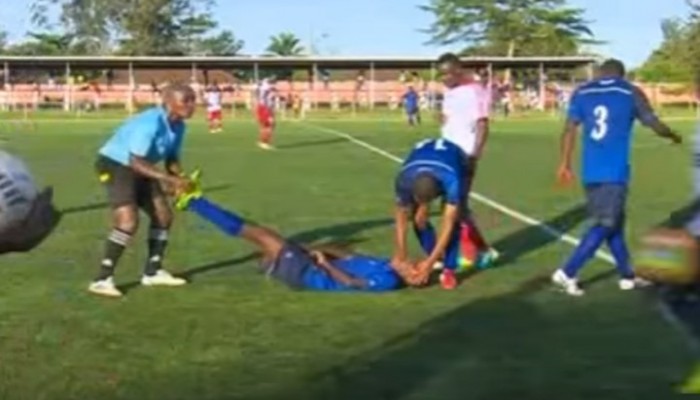 لاعب تنزاني احتفل بهدفه فتوفي بعد ذلك بدقائق (فيديو)
