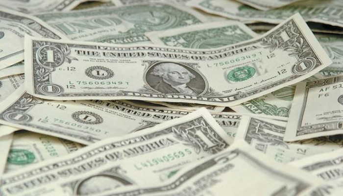 الدولار يرتفع في 5 بنوك بنهاية تعاملات الثلاثاء