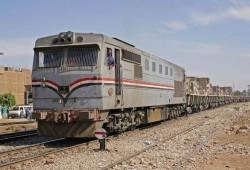 توقف حركة قطارات الصعيد بسبب خروج قطار عن القضبان بالمنيا
