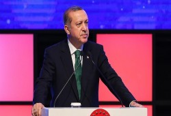 أردوغان: استخدام العملات الوطنية في التجارة الخارجية لا يستهدف أحدا