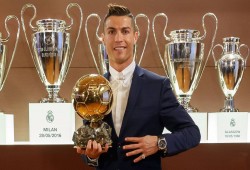 رونالدو أفضل لاعب في العالم للمرة الرابعة في تاريخه