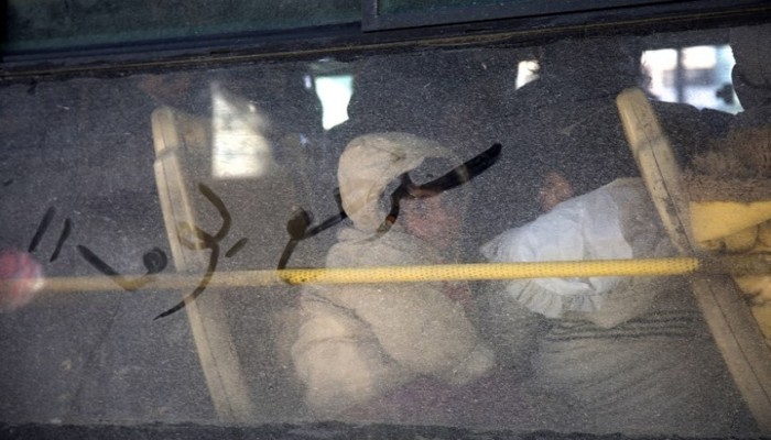 تواصل إجلاء المحاصرين في الأحياء الشرقية بحلب .. هكذا ودّع الحلبيون أحياءهم (صور)