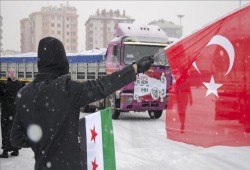 تركيا تواصل إرسال مساعدات إنسانية لمُهَجَّري حلب