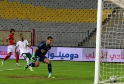 الأهلي ينهي انتصارات المصري بثلاثية ويغرد في صدارة الدوري