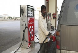 السعودية تتجه لرفع أسعار الوقود