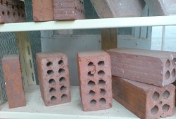 بعد الحديد والإسمنت.. ارتفاع أسعار الطوب بجميع أنواعه