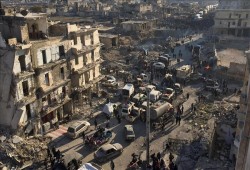 46 حافلة تقل مدنيين تصل من حلب المحاصرة لريفها الغربي