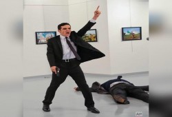 مقتل السفير الروسي بأنقرة في هجوم مسلح