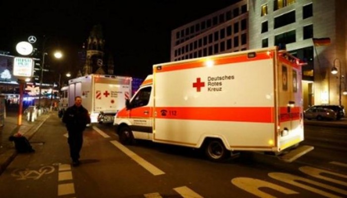 قتلى وجرحى في اقتحام شاحنة لسوق ببرلين (فيديو)