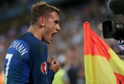 أنطوان غريزمان يتوج بلقب أفضل لاعب فرنسي لعام 2016