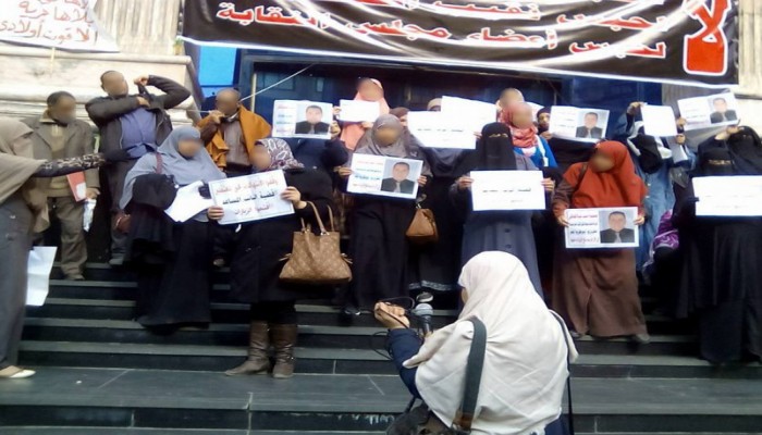 وقفة احتجاجية وبلاغ للنائب العام لوقف الانتهاكات بحق معقلي القضية 724