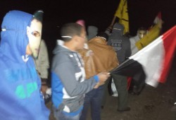 وقفة ليلة لثوار الدلنجات تنديدا بغلاء الأسعار وتضامنا مع أهالى حلب