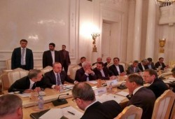 مشهد ترقب حارس وزير الخارجية الإيراني لنظيره التركي يثير الجدل