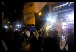 تظاهرة لأهالي الرمل بالإسكندرية رغم برودة الجو