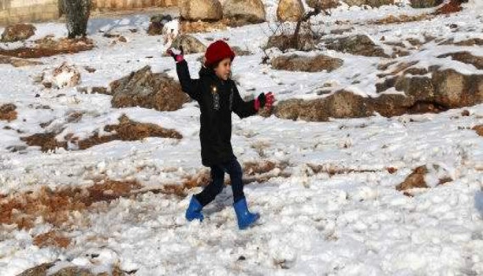 مهجَّرو حلب هربوا بحياتهم من جحيم القصف إلى العراء وسط الثلوج