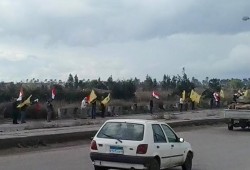 البحيرة : سلسلة بشرية لـ"ثوار كفر الدوار" تطالب بالقصاص لدماء الشهداء