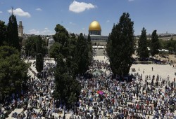 خطيب الأقصى يدعو إلى التمسك بالثوابت والمقدسات