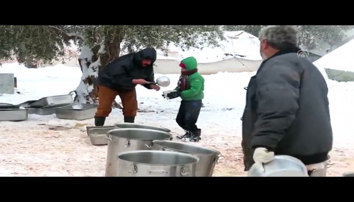 الثلوج تحاصر الناجين من جحيم بشار الأسد