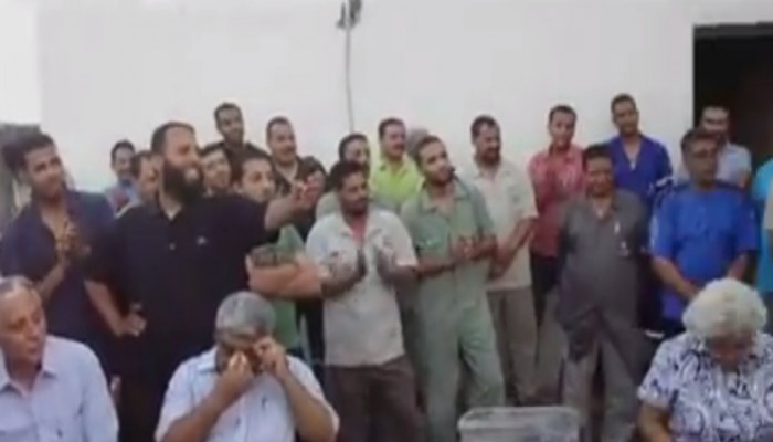 إضراب مئات العمال بشركة "إفكو مصر" للزيوت للمطالبة بصرف علاوة زيادة الأسعار