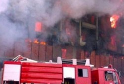 حريق في مصنع مفروشات بدمياط الجديدة
