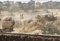 جيش السيسي يعلن تدمير 12 نفقًا على الحدود مع غزة