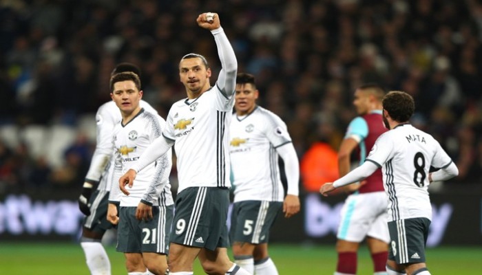 "إبرا" يواصل عروضه القوية ويقود المان لفوز على وست هام