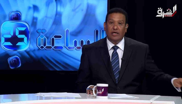 "عزوز" عن مؤيدي السيسي: افتقدوا للقيم الإنسانية وواصلوا الانحطاط