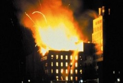 حريق هائل في مصنع «إسفنج» بجمصة.. وإصابة 3 عمال بالاختناق