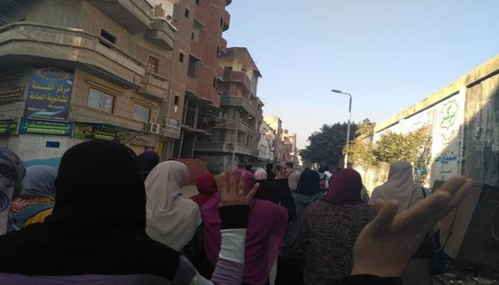 البحيرة : مسيرة حاشدة لثوار كفر الدوار تطالب برحيل السيسي