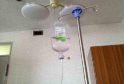 نقيب الصيادلة: ارتفاع سعر كرتونة المحاليل من 42 إلى 600 جنيه