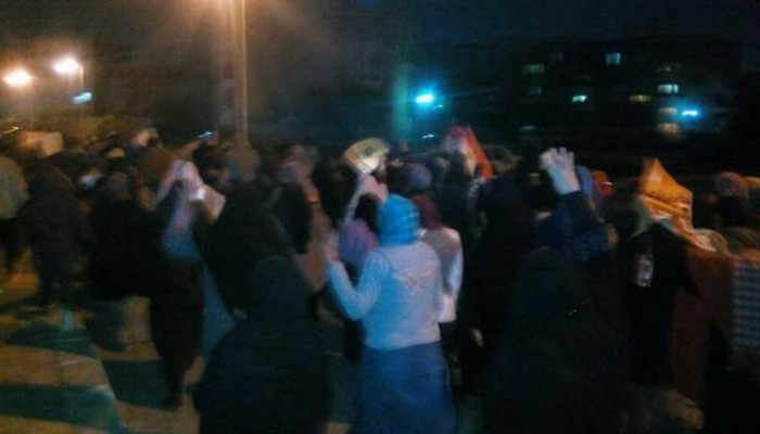 مسيرة لثوار العاشر من رمضان تؤكد علي مصرية "تيران وصنافير"